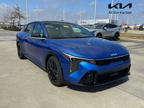 New 2025 Kia K4 GT-Line Turbo image 1