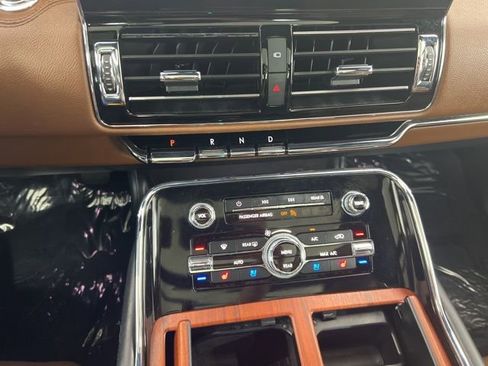 Certified 2023 Lincoln Navigator L Reserve AWD/4WD image 20