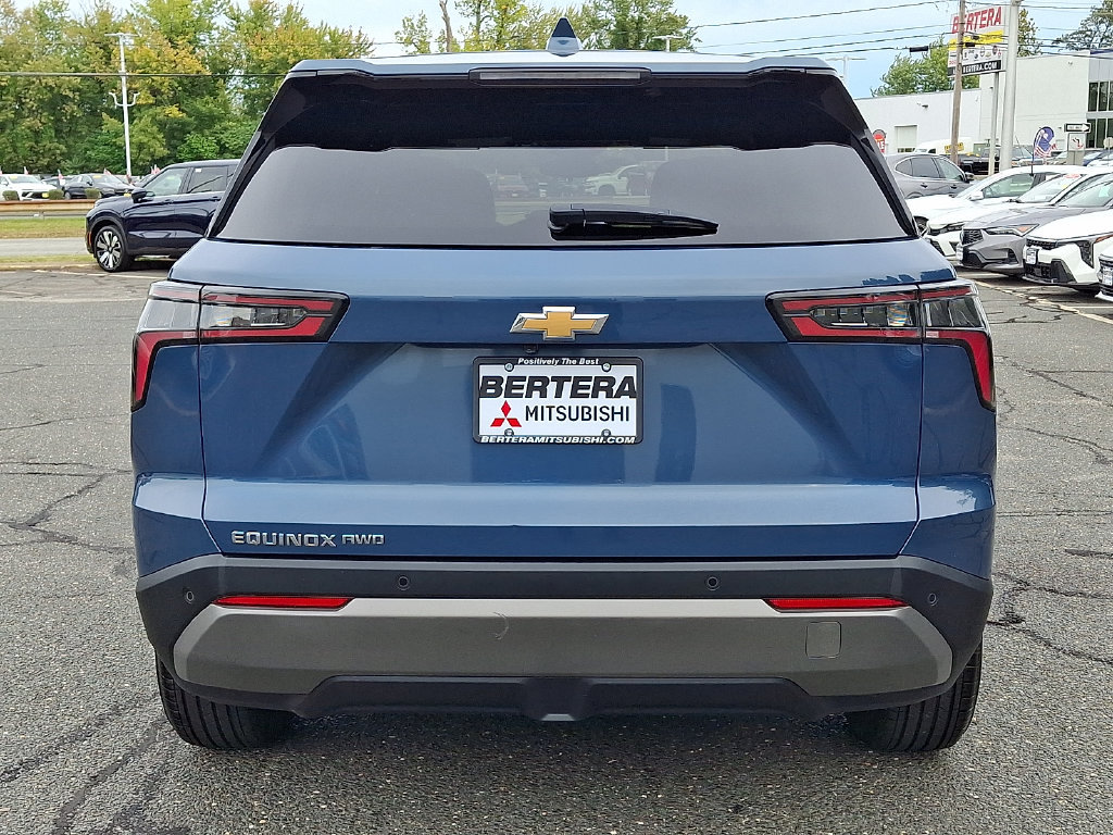 Used 2026 Chevrolet Equinox LT AWD/4WD image 5