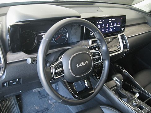 Certified 2023 Kia Sorento X-Line EX image 11