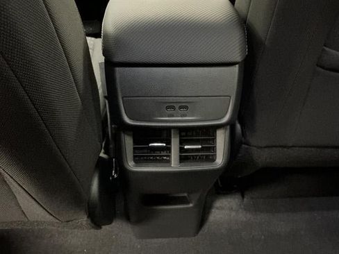 New 2027 Chevrolet Equinox LT w/ LPO, Floor Liner Package AWD/4WD image 24
