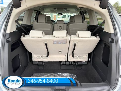 New 2026 Honda Odyssey Touring image 19