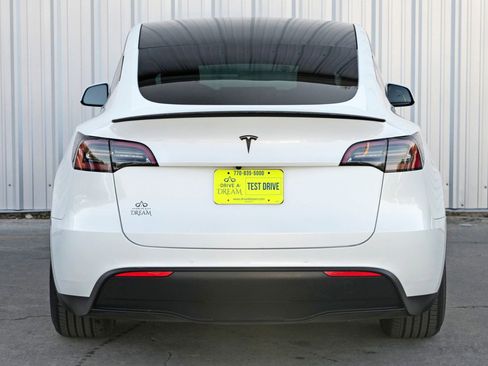 Used 2021 Tesla Model Y Long Range image 50