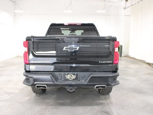 Used 2024 Chevrolet Silverado 1500 Custom Trail Boss AWD/4WD image 8