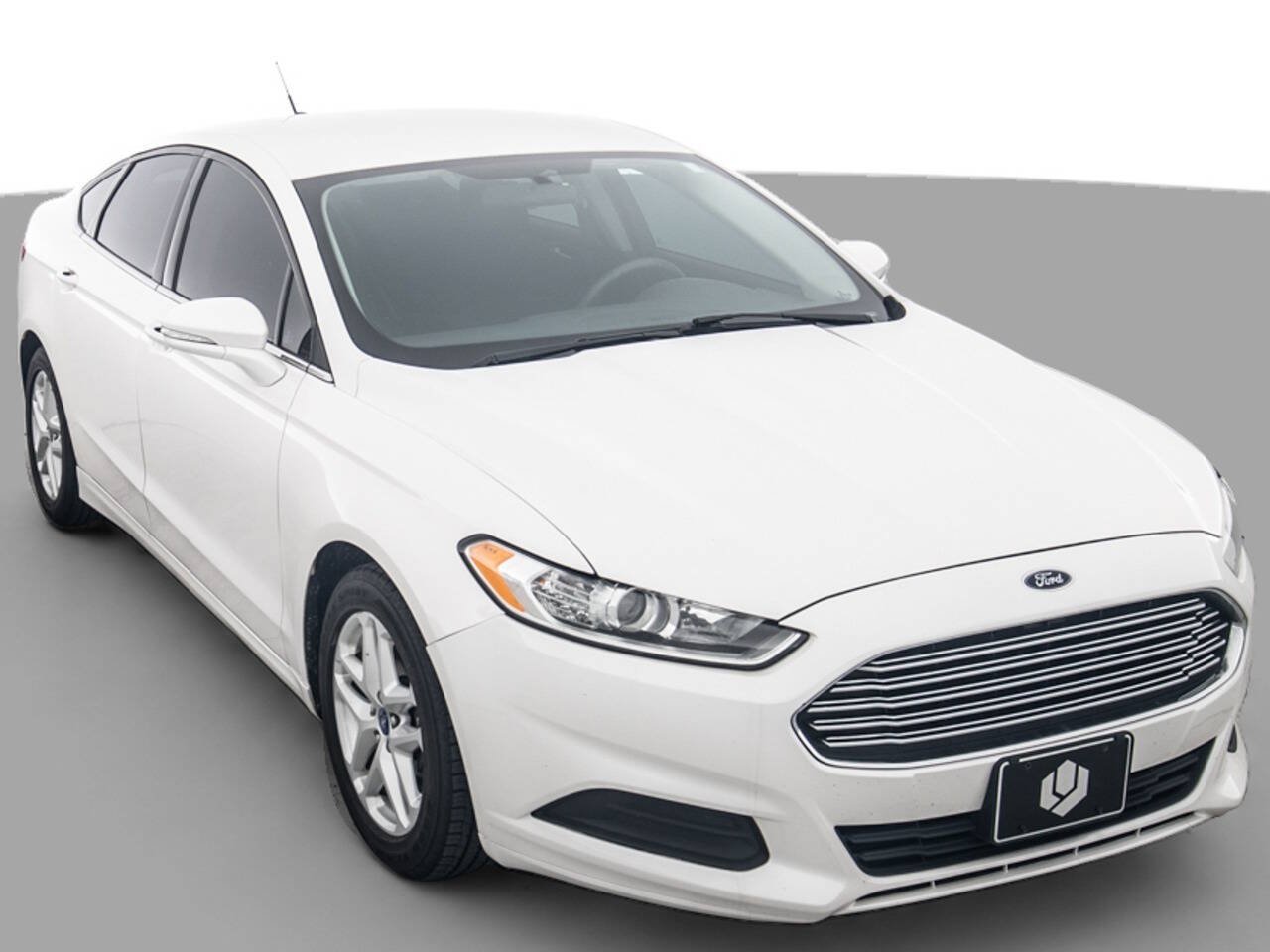 Used 2014 Ford Fusion SE FWD image 1