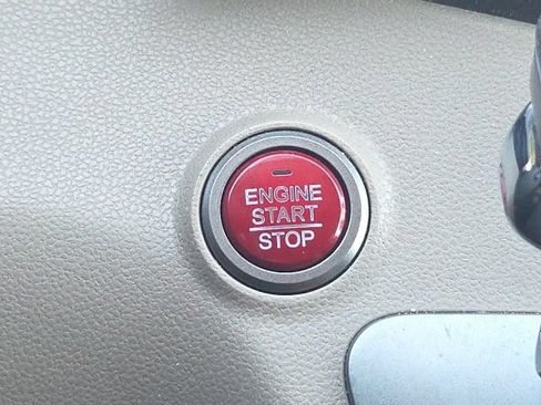 Used 2016 Honda Odyssey SE image 41