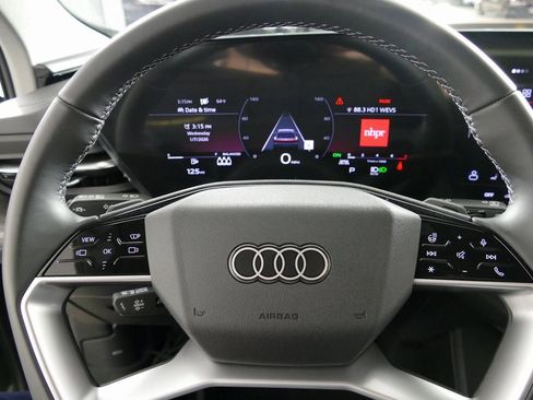 New 2025 Audi Q5 Premium Plus image 17