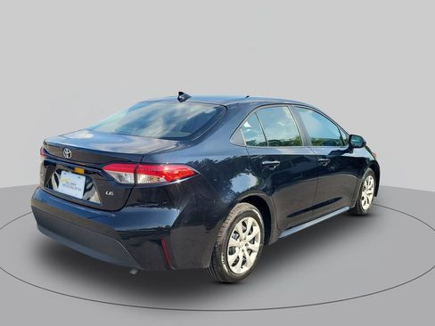 Used 2024 Toyota Corolla LE FWD image 3