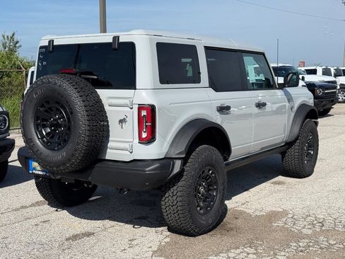 New 2026 Ford Bronco Badlands AWD/4WD image 3