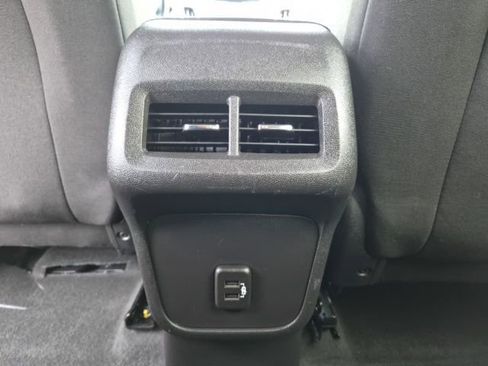 Used 2024 Chevrolet Equinox LT image 37