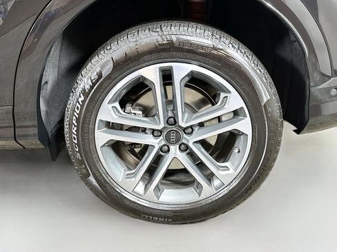 Used 2025 Audi Q5 Premium Plus w/ Premium Plus image 31