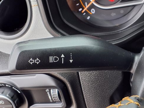 Used 2024 Jeep Gladiator Sport AWD/4WD image 13