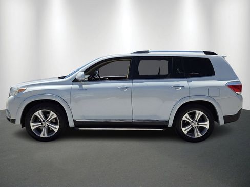 Used 2012 Toyota Highlander Limited w/ Tow Pkg image 4