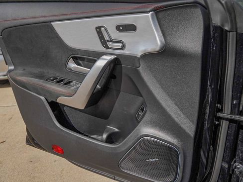 Used 2021 Mercedes-Benz CLA 250 image 22