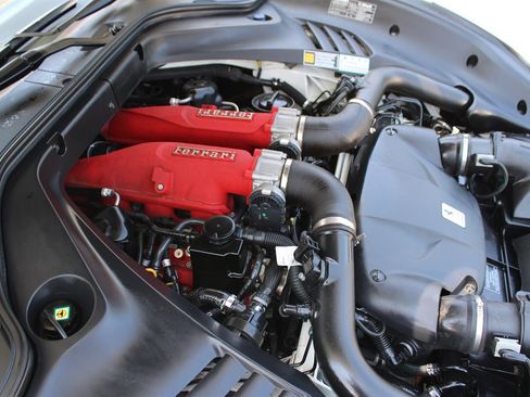 Used 2017 Ferrari California T image 60