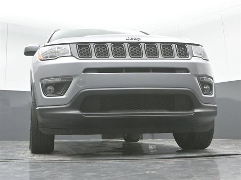 Used 2018 Jeep Compass Latitude w/ Popular Equipment Group image 30