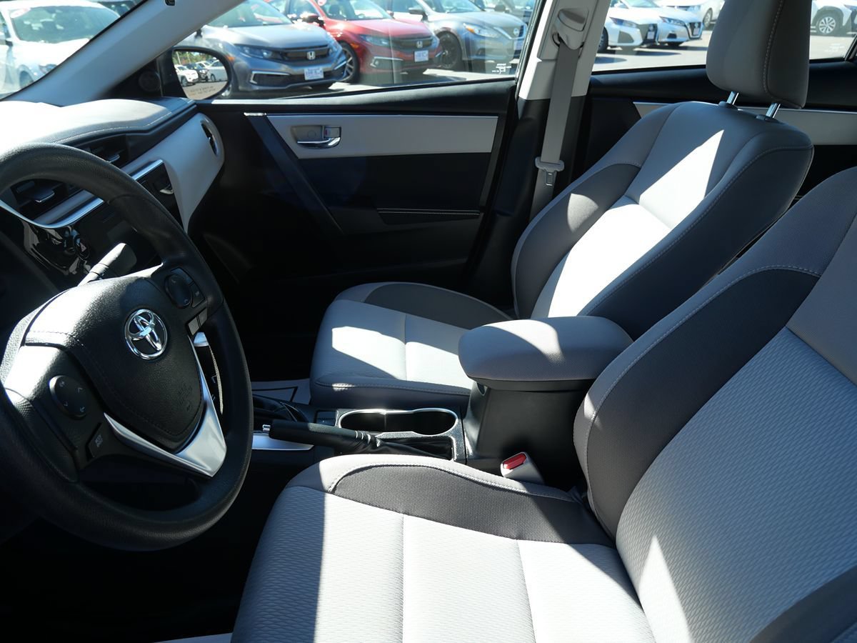 Used 2018 Toyota Corolla LE FWD image 10