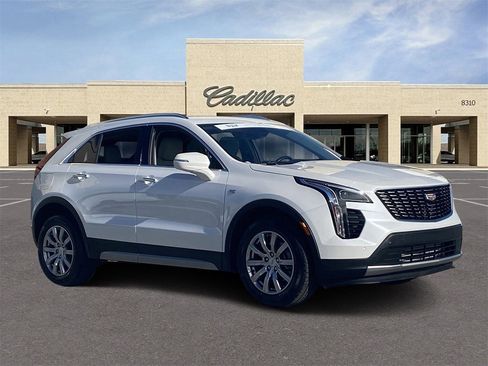 Certified 2023 Cadillac XT4 Premium Luxury image 3