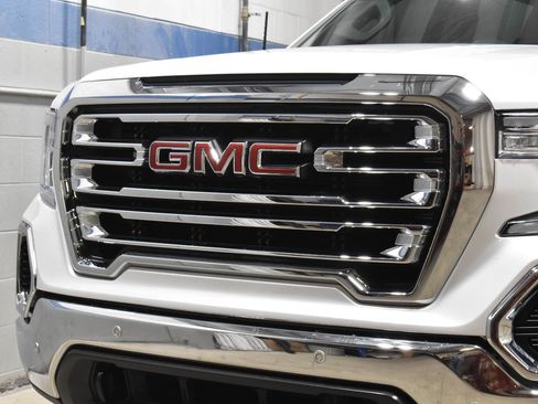 Used 2021 GMC Sierra 1500 SLT w/ SLT Premium Plus Package AWD/4WD image 31