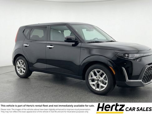 Used 2025 Kia Soul LX w/ LX Technology Package FWD image 1