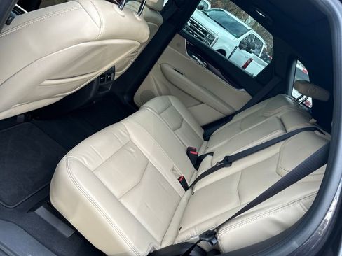 Used 2017 Cadillac XT5 Luxury w/ Driver Awareness Package image 25