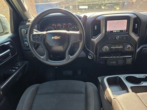 Used 2022 Chevrolet Silverado 1500 Custom AWD/4WD image 10