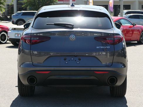 Used 2023 Alfa Romeo Stelvio Sprint RWD image 5
