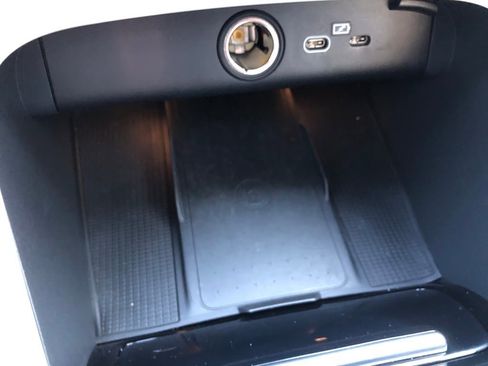 Used 2023 Volvo XC40 B5 Plus w/ Driver Assist Package image 30