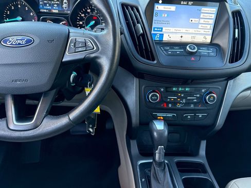 Used 2017 Ford Escape SE w/ SE Leather Comfort Package image 30