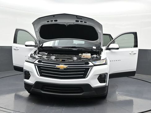 Used 2023 Chevrolet Traverse LT FWD image 31