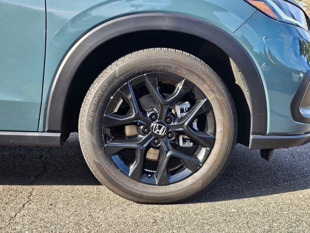Certified 2025 Honda HR-V Sport image 9