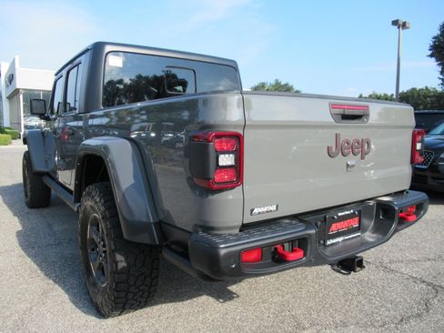 Used 2021 Jeep Gladiator Rubicon AWD/4WD image 5
