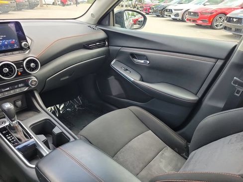 Used 2023 Nissan Sentra SR w/ Midnight Edition Package FWD image 15
