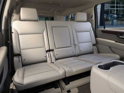 New 2026 GMC Yukon XL Denali w/ Denali Reserve Package image 19
