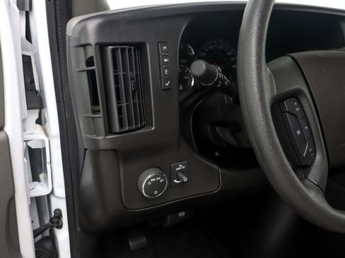 Used 2025 Chevrolet Express 3500 LS RWD image 21