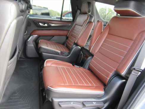 Used 2023 GMC Yukon Denali Ultimate image 32