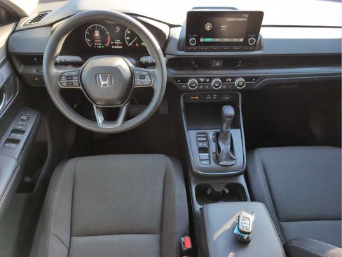 Used 2024 Honda CR-V EX image 28