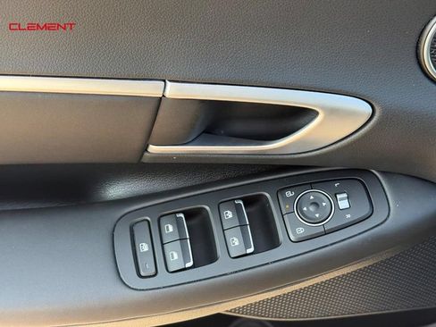 Used 2025 Hyundai Sonata SEL FWD image 19