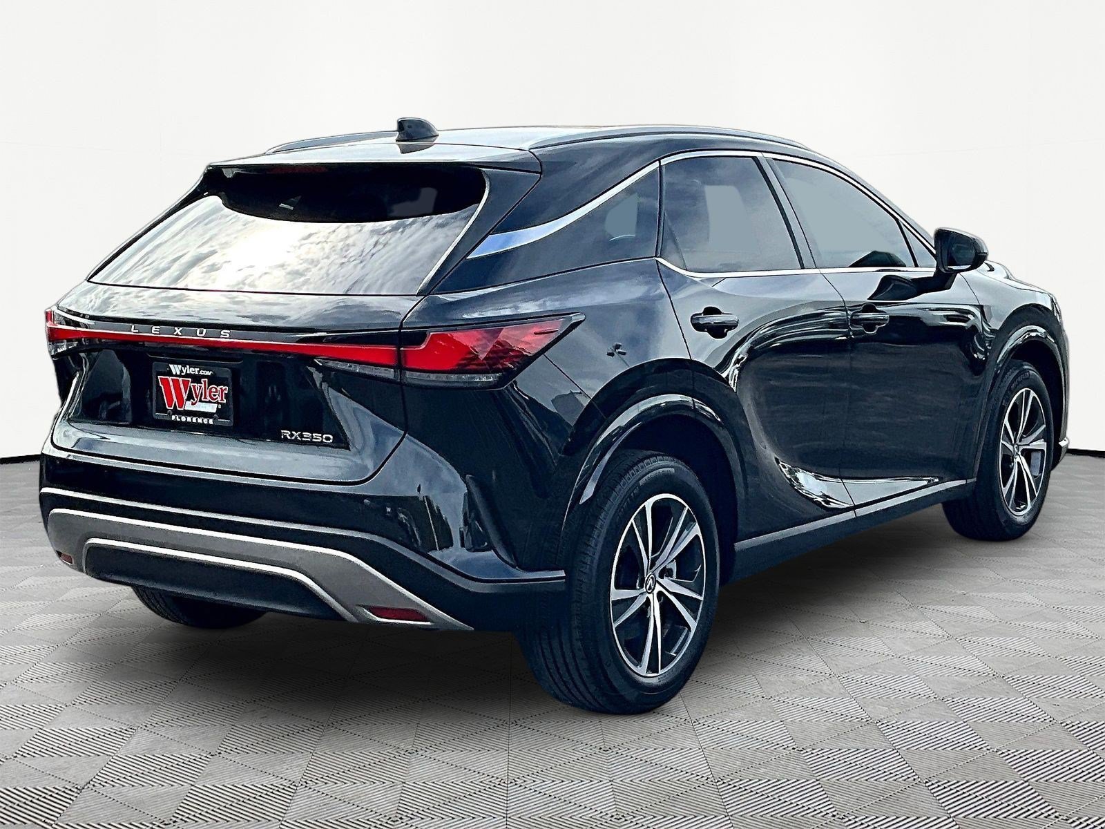 Used 2023 Lexus RX 350 Premium w/ Accessory Package FWD image 6