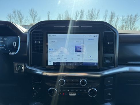 Certified 2022 Ford F150 Lariat w/ Equipment Group 502A High image 10