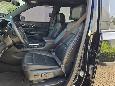 Used 2023 Chevrolet Traverse RS AWD/4WD image 11