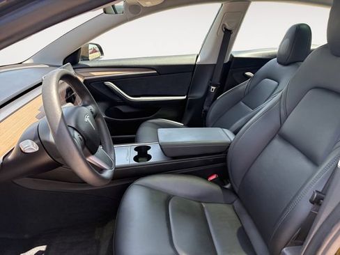 Used 2023 Tesla Model 3 Standard Range RWD image 9