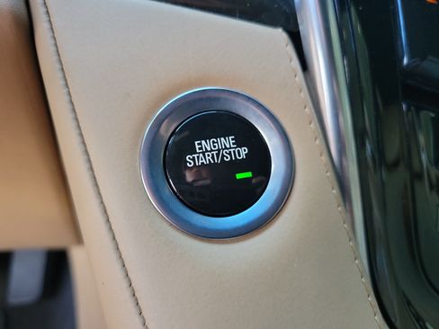 Used 2019 Cadillac Escalade Platinum AWD/4WD image 19