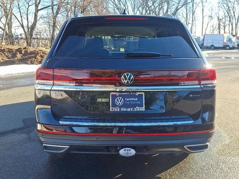 Certified 2025 Volkswagen Atlas SE image 9