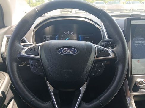 Used 2022 Ford Edge Titanium AWD/4WD image 17