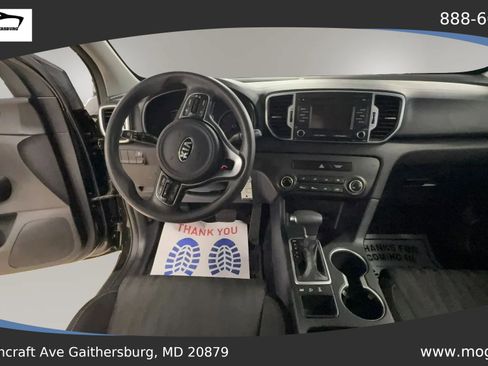 Used 2017 Kia Sportage LX AWD/4WD image 16
