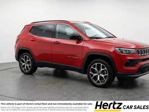 Used 2025 Jeep Compass Limited image 1