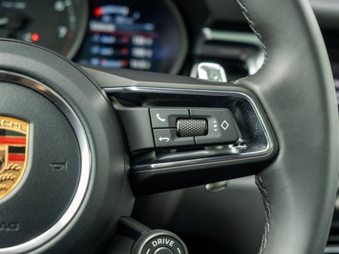 Certified 2026 Porsche Macan AWD/4WD image 27