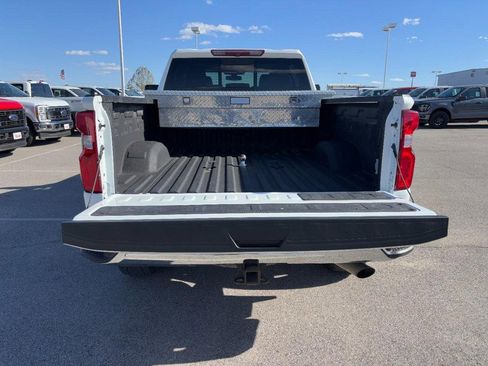 Used 2022 Chevrolet Silverado 2500 LTZ w/ LTZ Convenience Package image 4