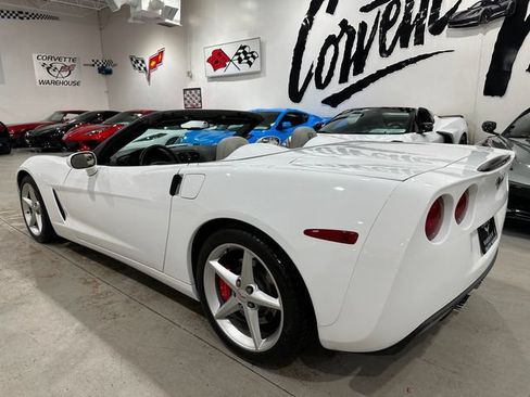 Used 2011 Chevrolet Corvette Convertible w/ Preferred Equipment Group RWD image 3